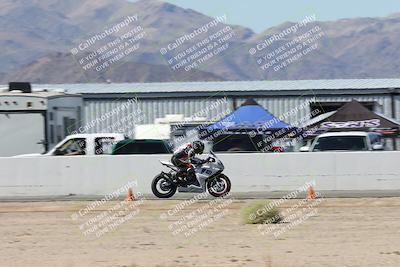 media/Oct-05-2025-CVMA (Sun) [[beeef4f201]]/Race 10-Formula Lightweight Twins Shootout/